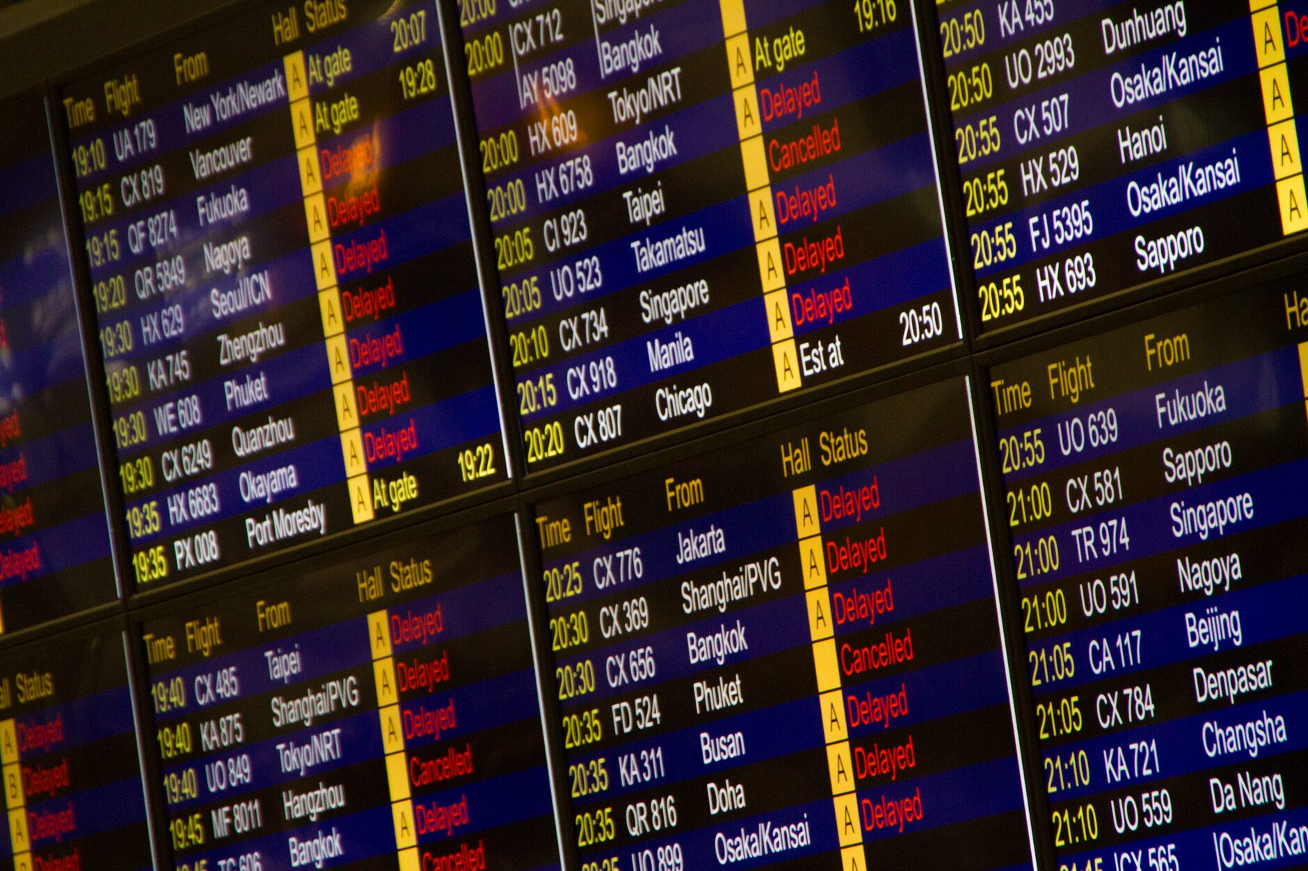 flight cancellations Riyadh Airport