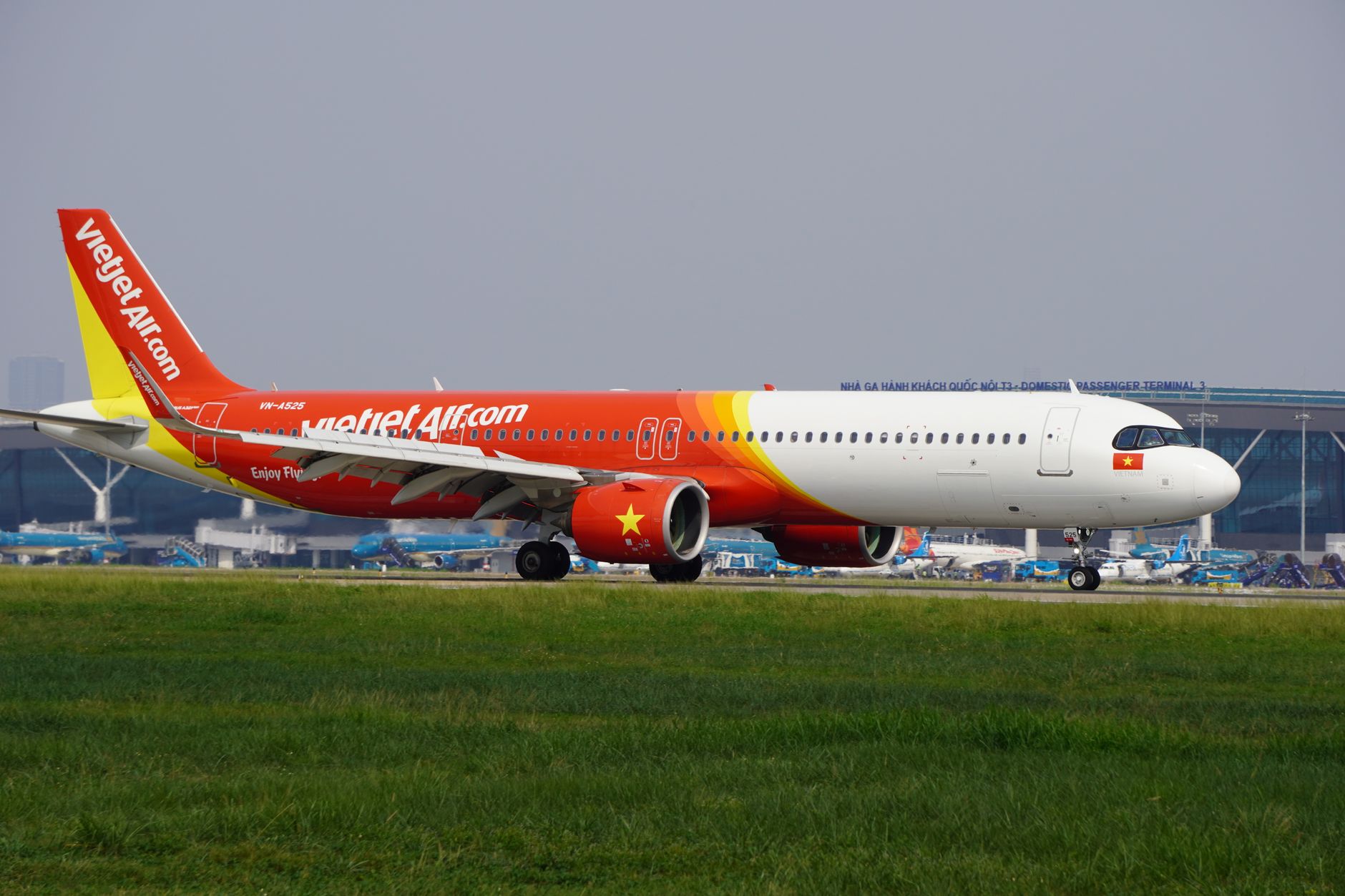 Hanoi Ahmedabad flights