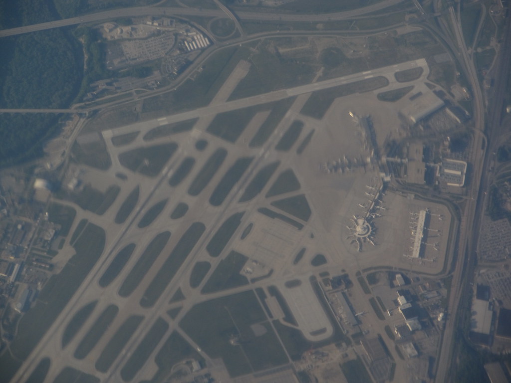 Ohio airport nonstop flight